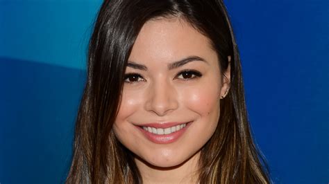 A Look At Miranda Cosgroves Dating History